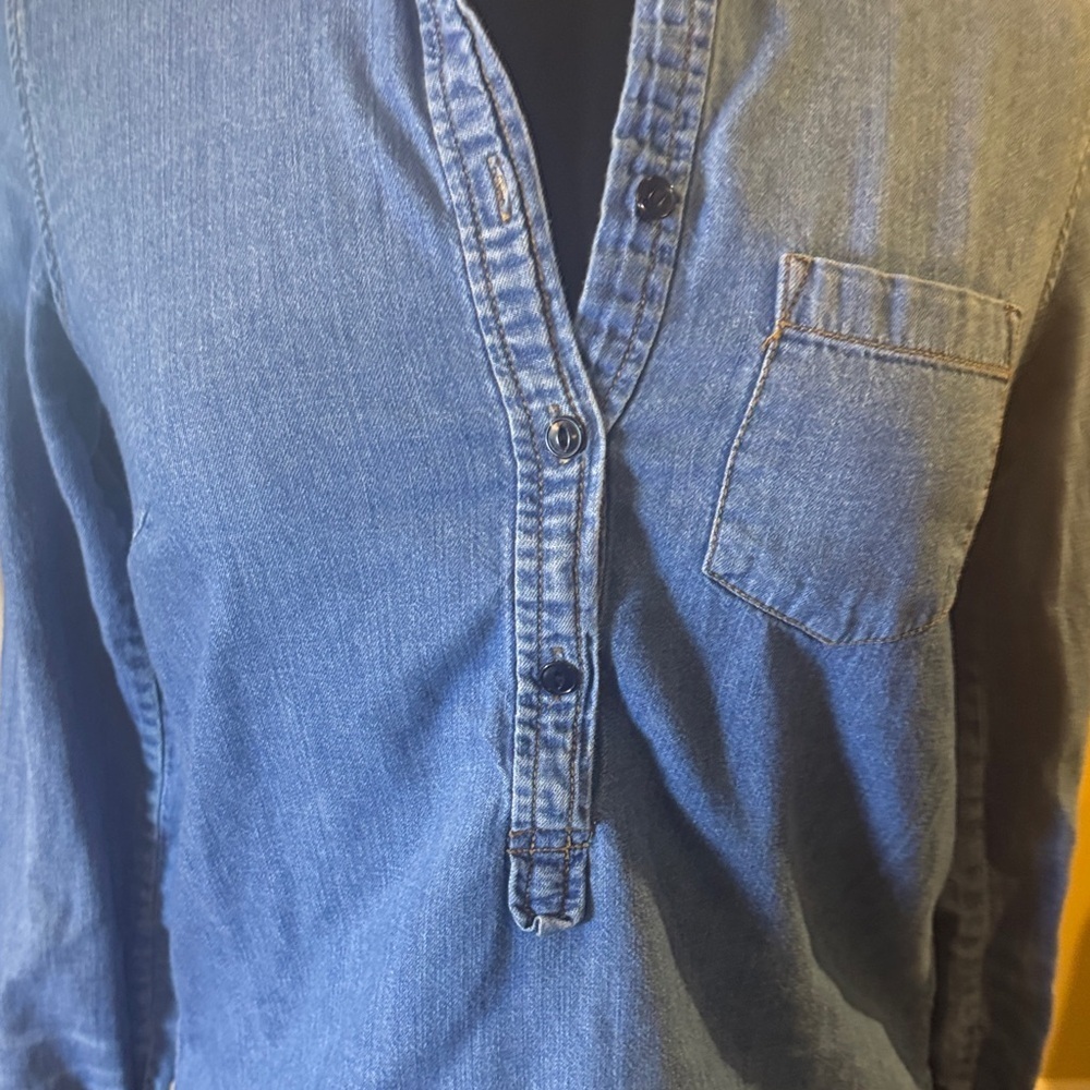 J. Crew Popover Chambray Button Front Pocket Causal Top - Picture 4 of 11